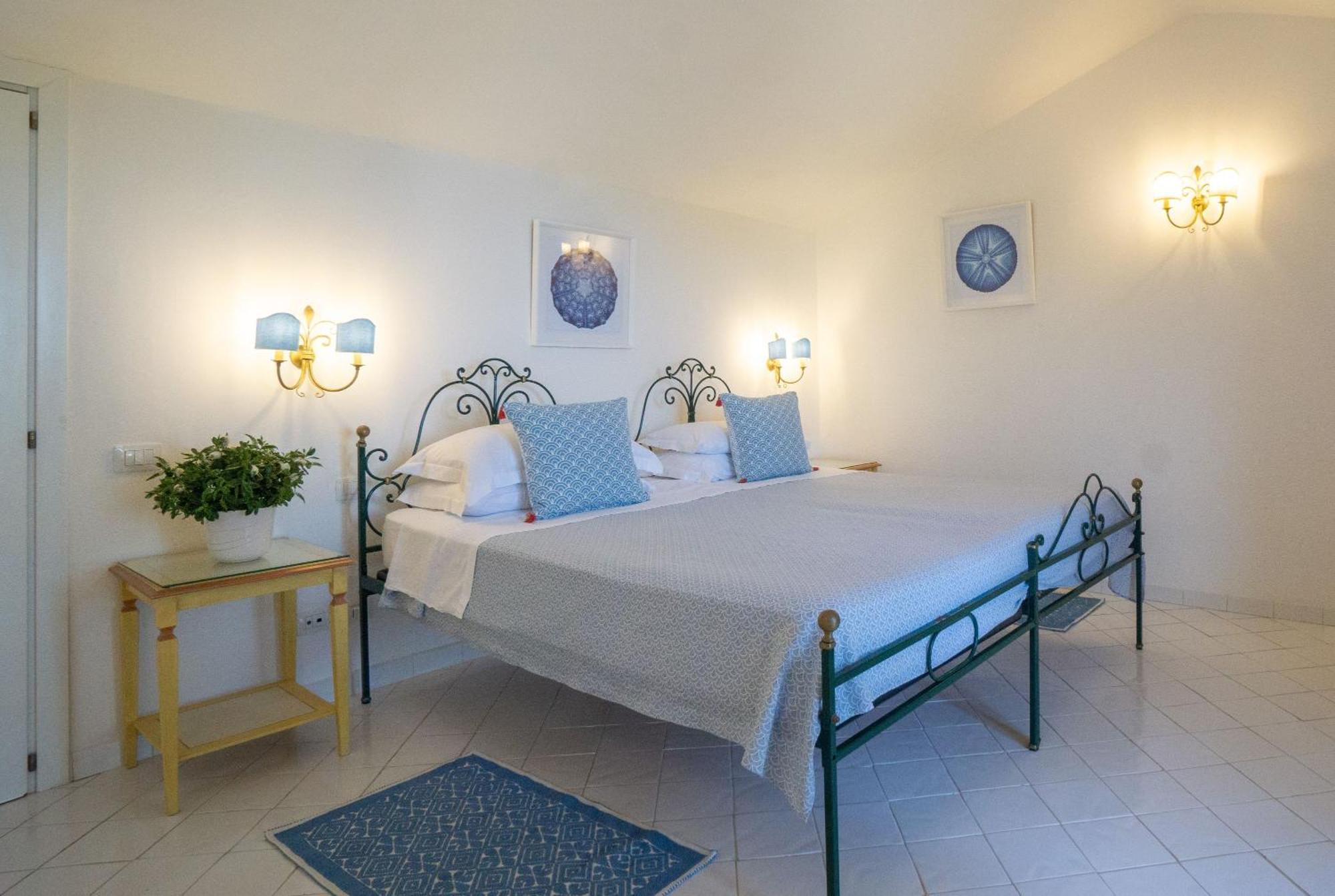 Palazzo Belmonte Hotell Santa Maria di Castellabate Exteriör bild